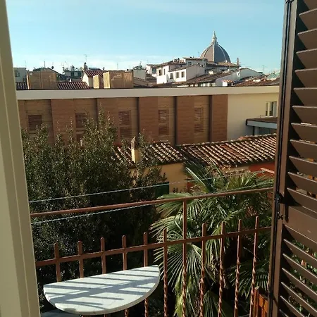 Lovely Apartment With Balcony Florence Exterior photo